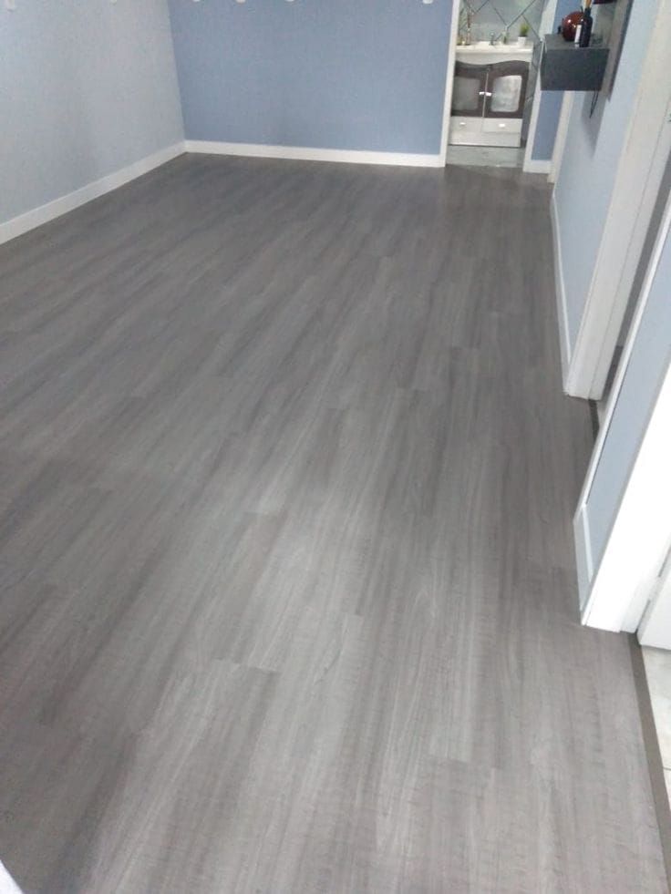 Quarto com piso vinílico